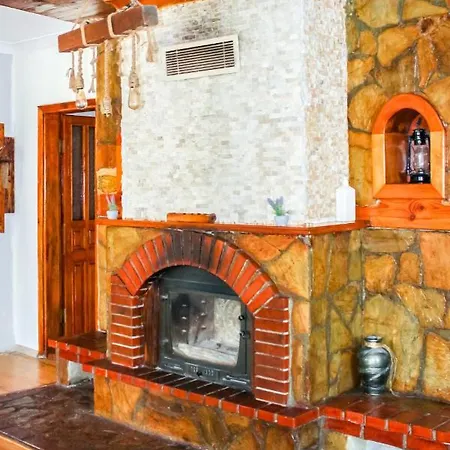 Villa Peaceful With Private Pool And Bbq In